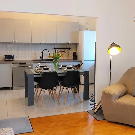 Modern With Sea View Apartment